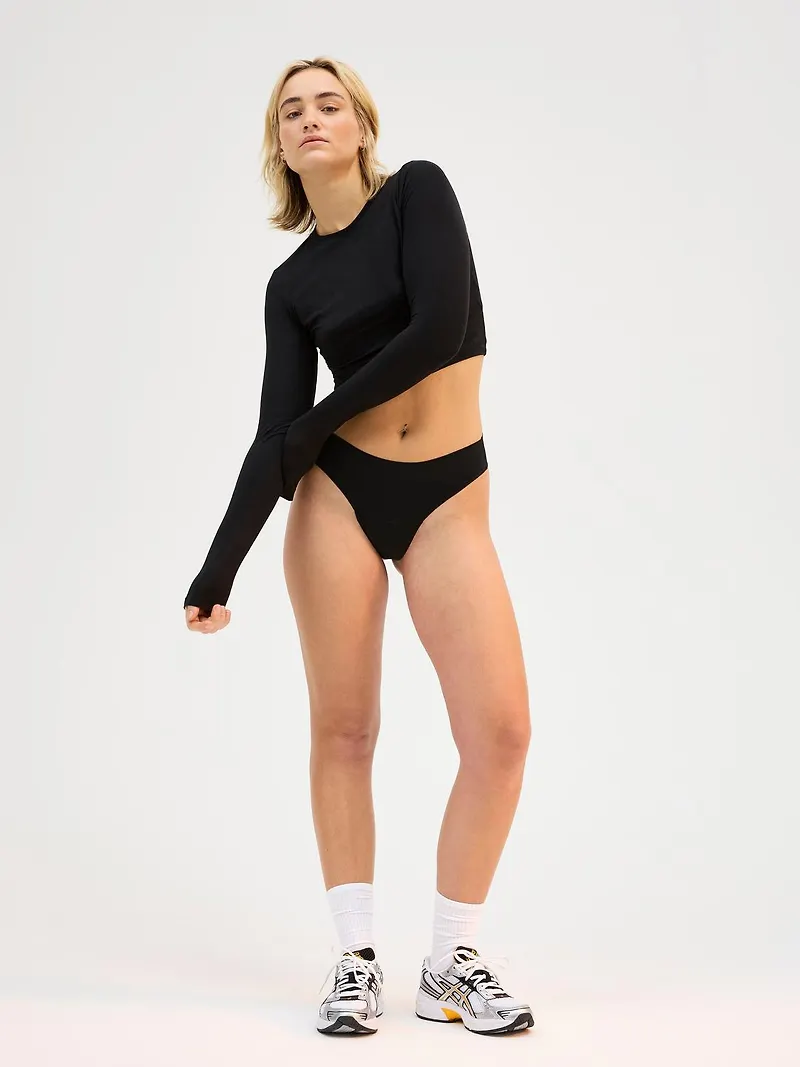 Menstrosa med lätt absorption – stringtrosa – Female Engineering