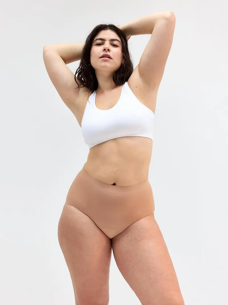 Menstrosa med medium absorption – hög midja – Female Engineering