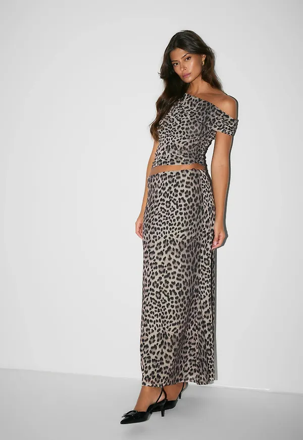 Mesh skirt