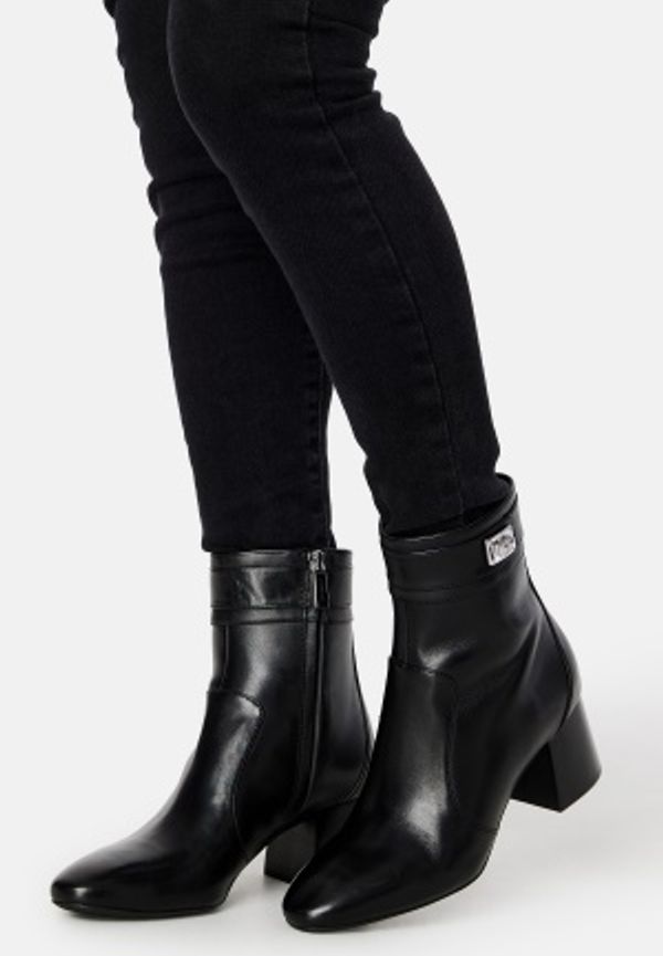 Michael Michael Kors Padma Strap Bootie 001 Black 41