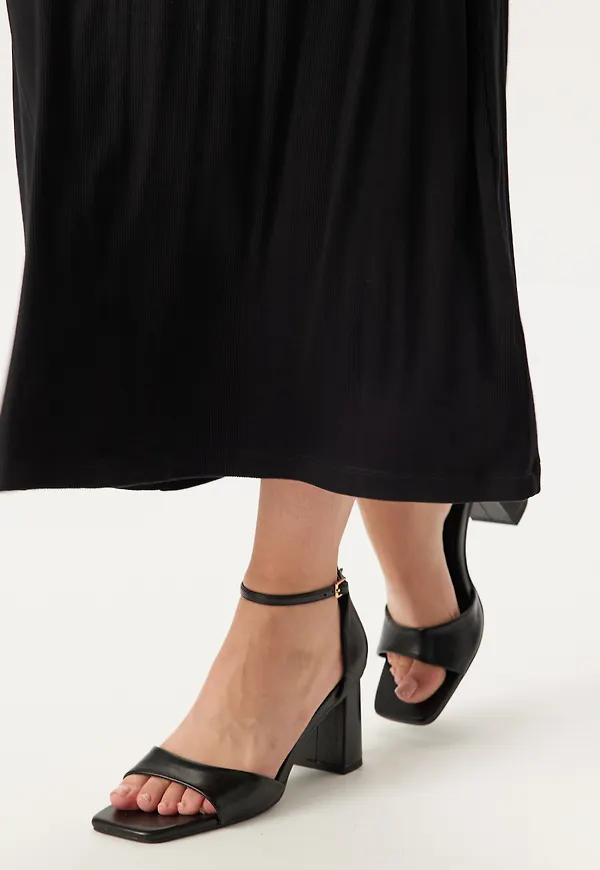 Mid Heel Sandal