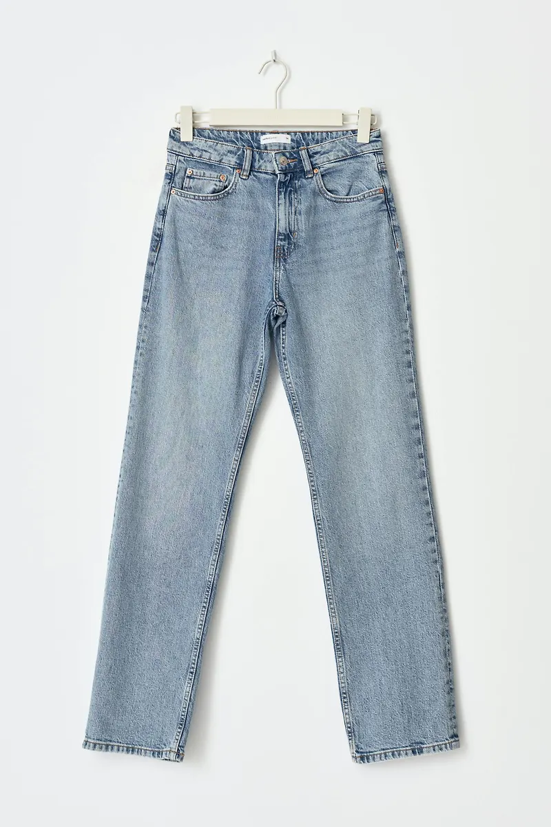Mid straight petite jeans