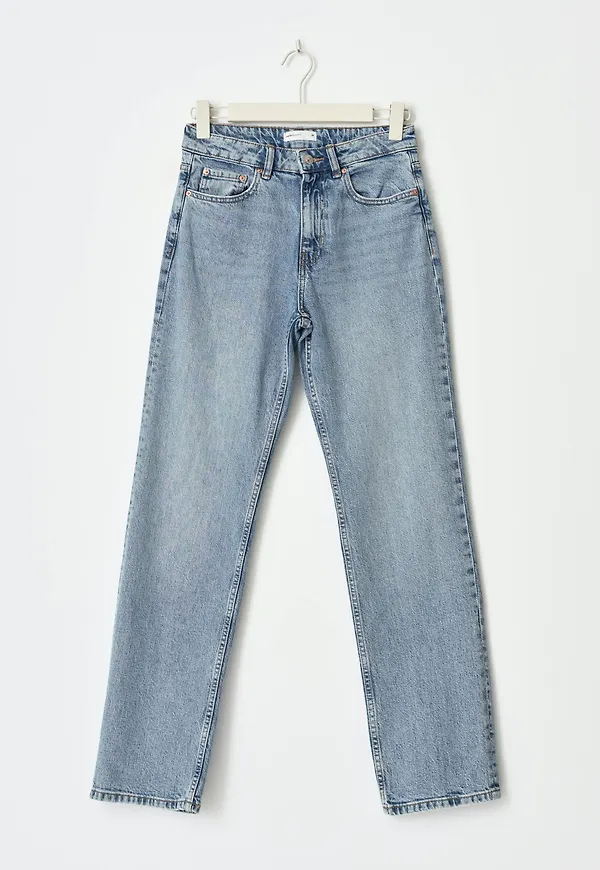 Mid straight petite jeans