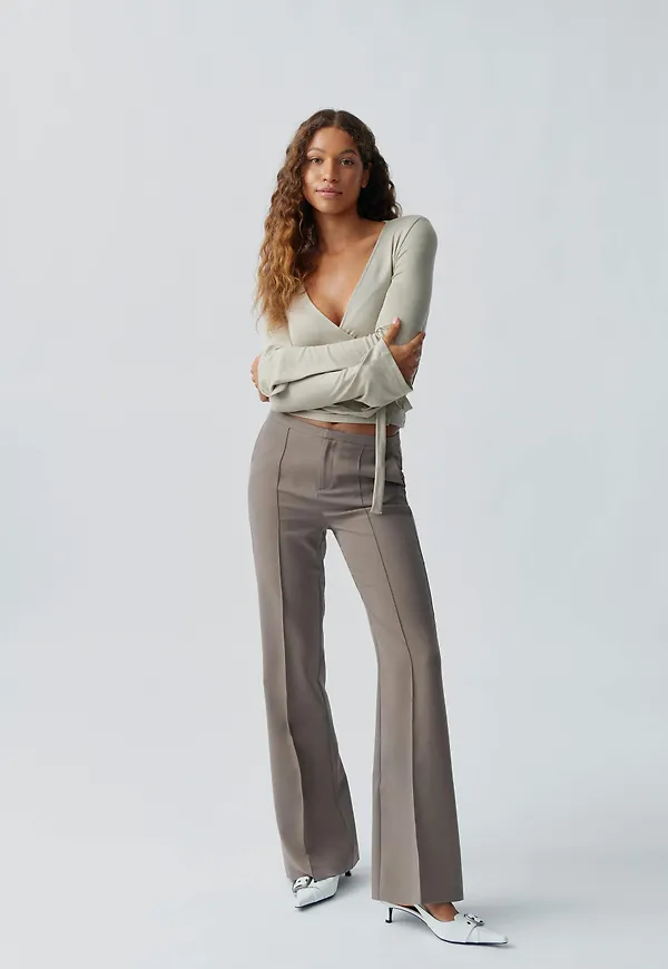 Mid waist bootcut trousers