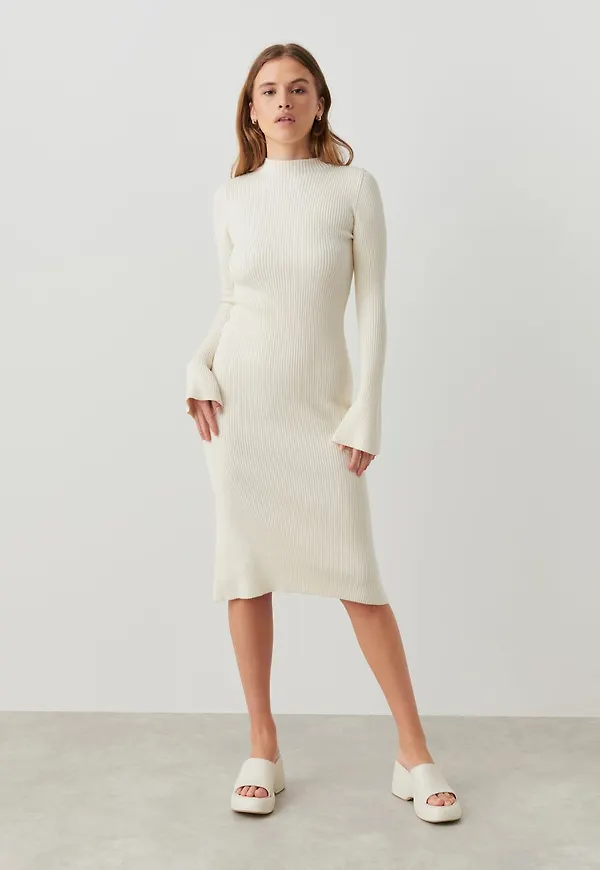 Midi knitted dress