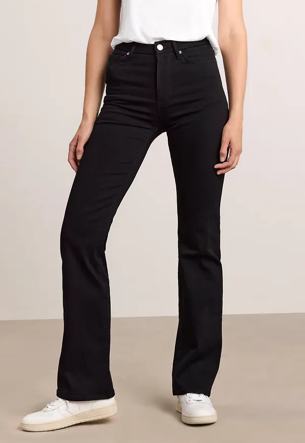 FLARE Mira extra långa jeans med superstretch
