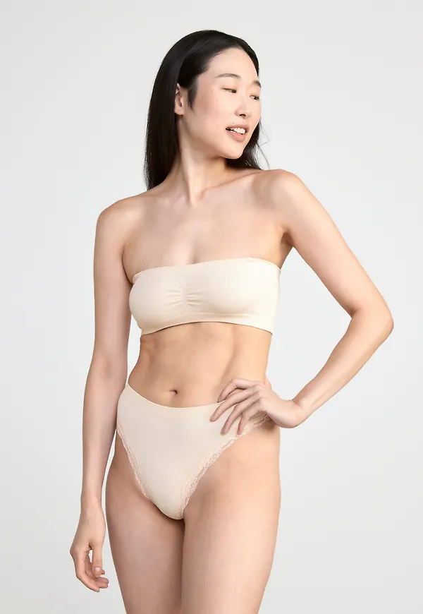Mjuk seamless ribbad bandeau bh
