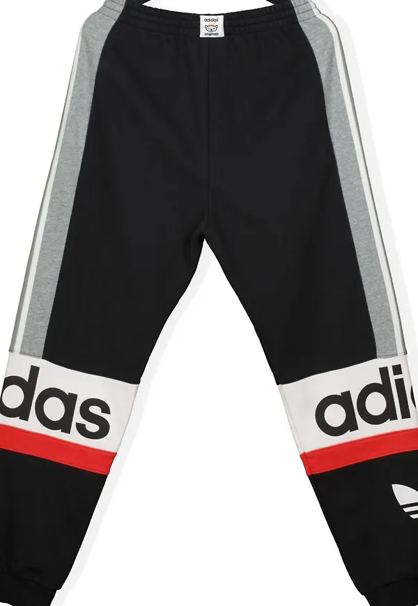 Mjukisbyxor från Adidas, strl L