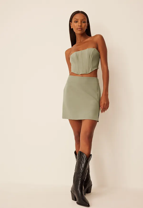 Moa Mattsson x NA-KD Minikjol med slits - Green