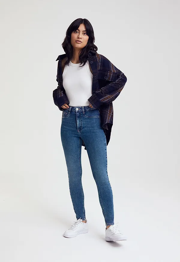 Molly PETITE high w jeans