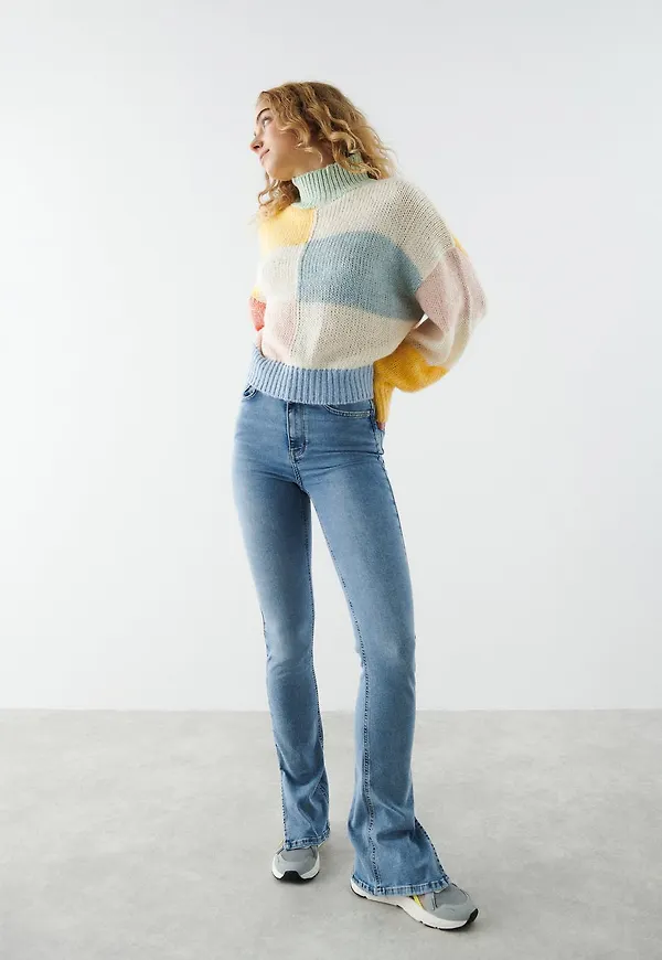 Molly slit jeans
