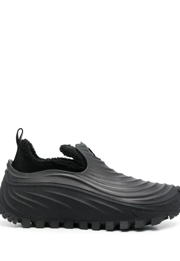 Moncler räfflade slip on-sneakers - Svart