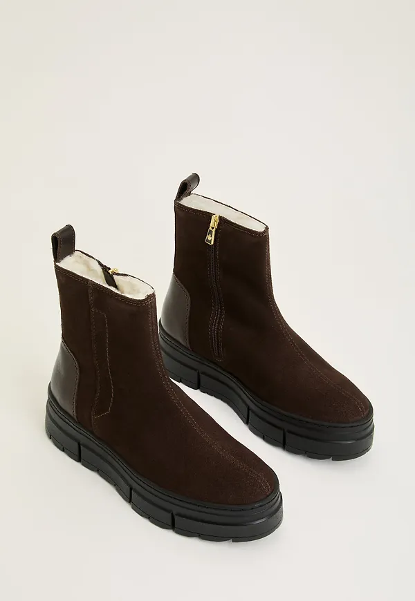 Mount Fiona Suede Boot
