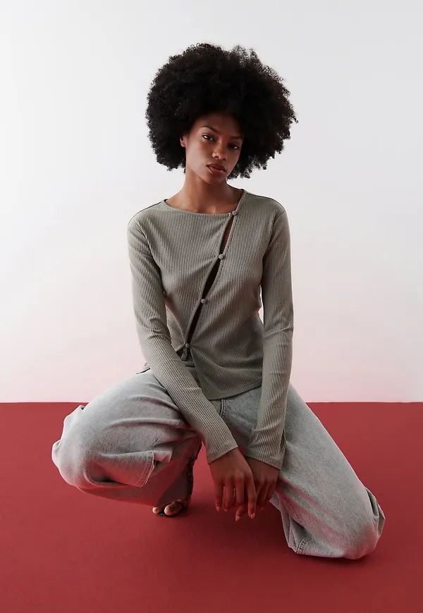 MW button top
