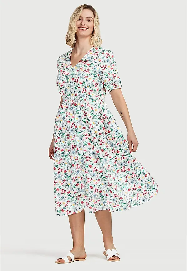 Mönstrad sommarklänning