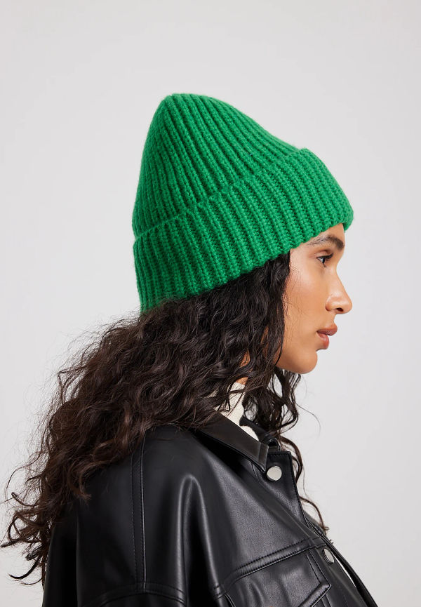 NA-KD Accessories Kraftigt stickad mjuk mössa - Green
