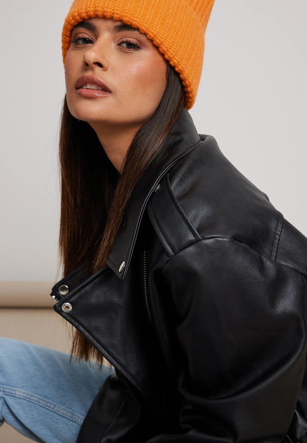 NA-KD Accessories Kraftigt stickad mjuk mössa - Orange