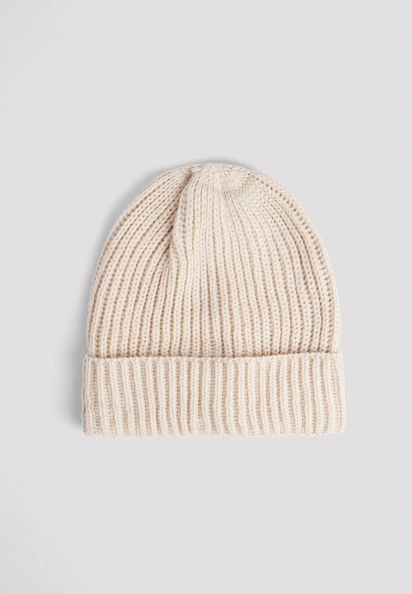 NA-KD Accessories Återvunnen stickad basbeanie - Beige