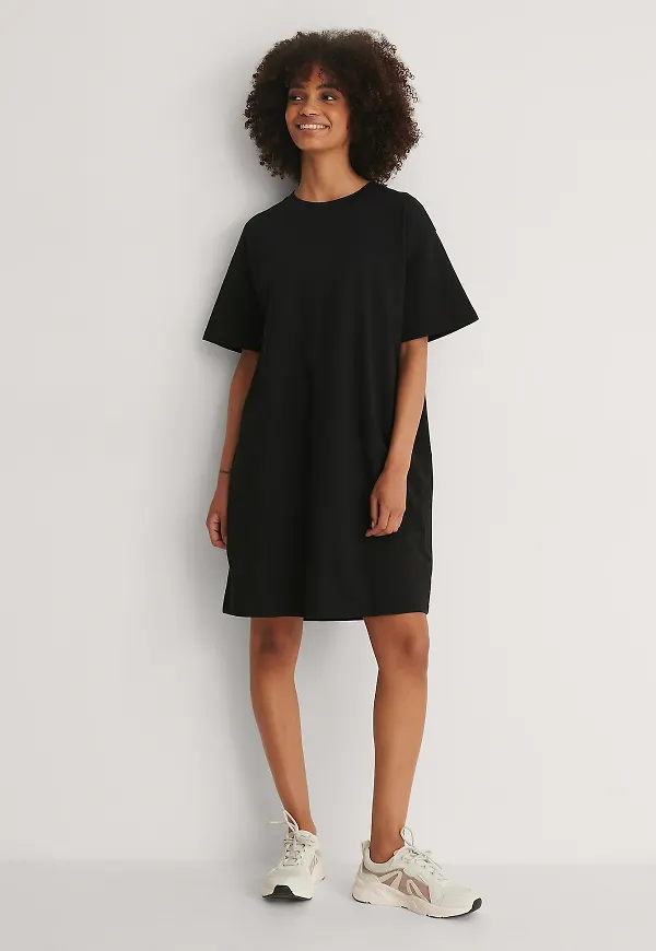 NA-KD Basic Ekologisk Boxig T-shirtklänning - Black