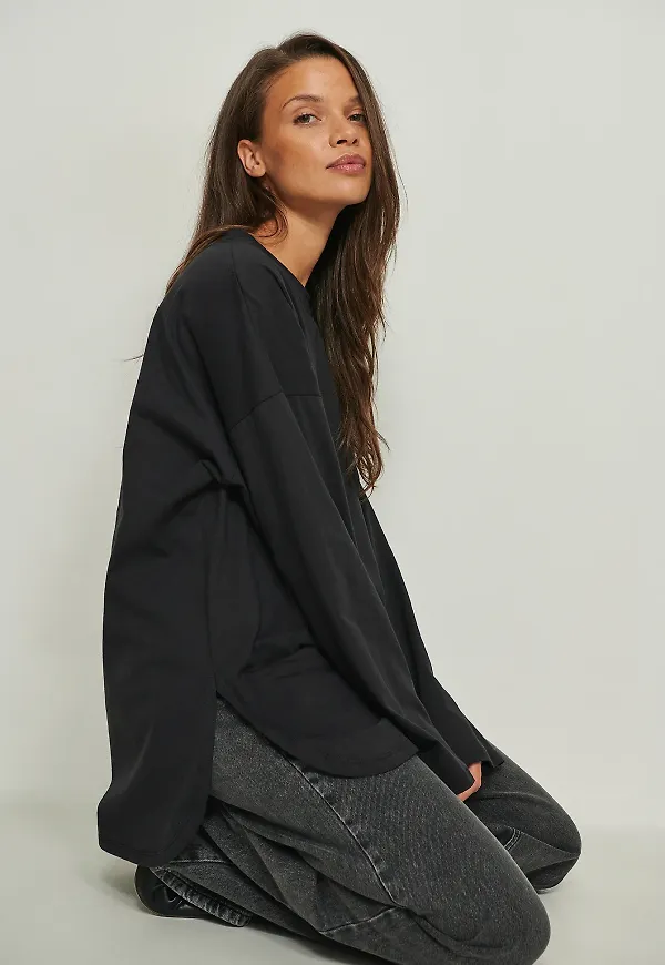 NA-KD Basic Ekologisk oversize t-shirt med sidoslits - Black