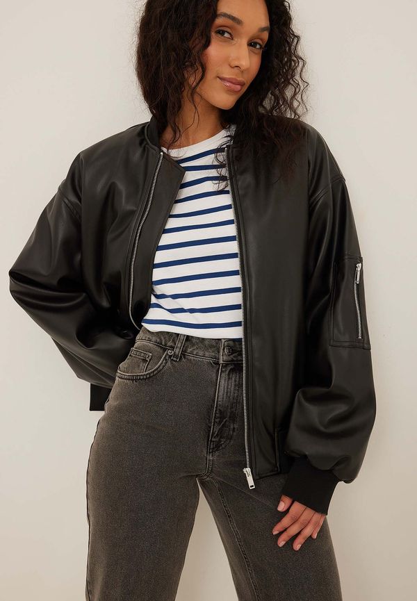 NA-KD Basic Ekologisk randig boxig t-shirt - Stripe