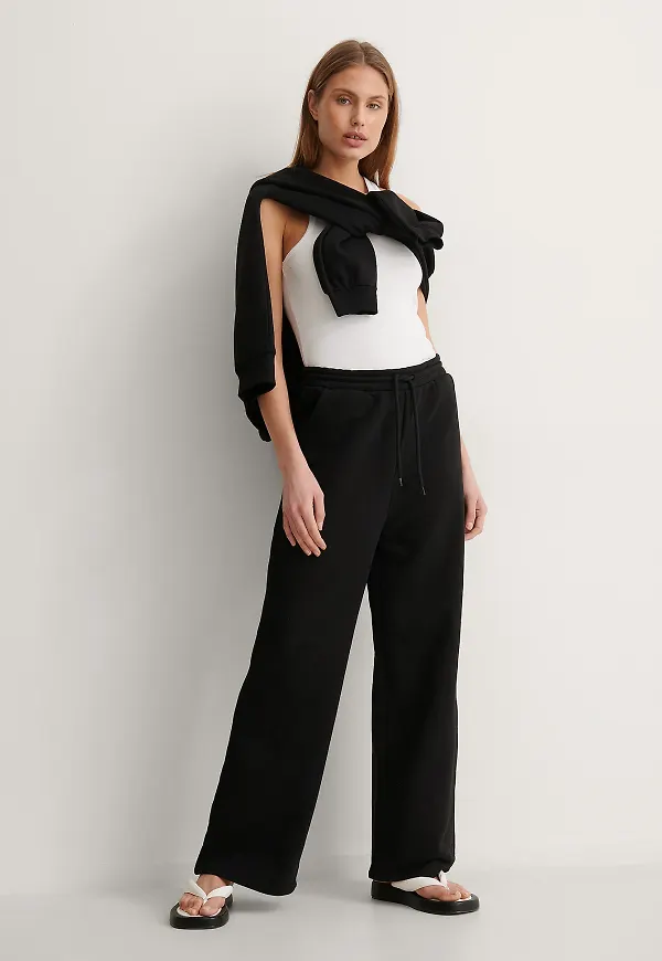 NA-KD Basic Ekologiskt Sweatpants Med Raka Ben - Black