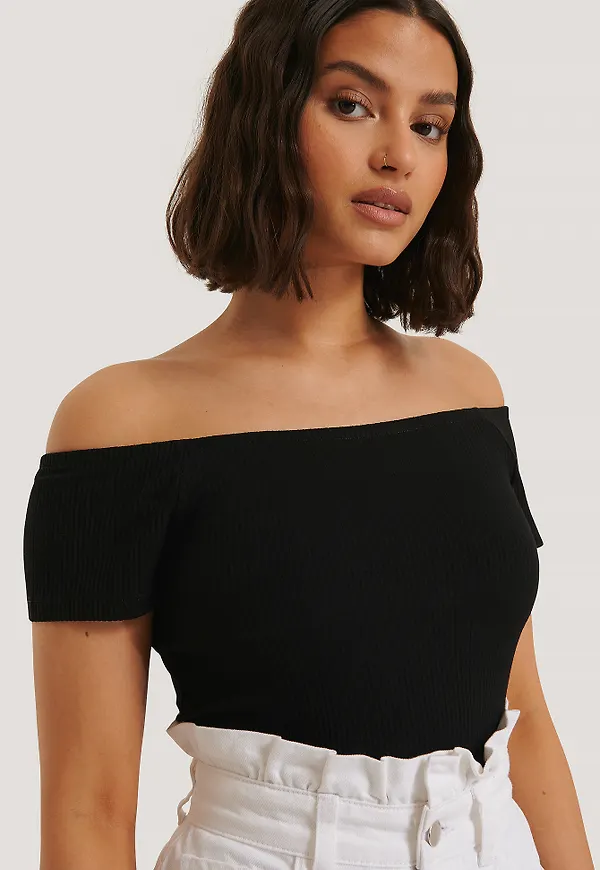 NA-KD Basic Kortärmad offshouldertopp - Black