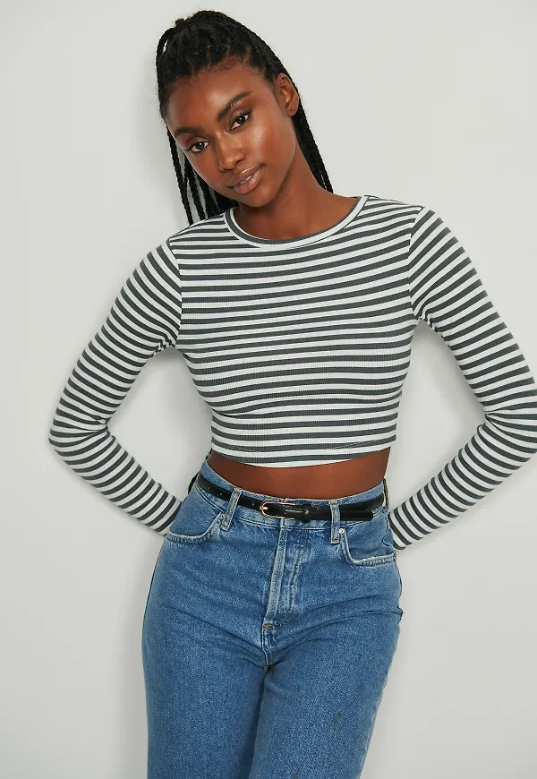 NA-KD Basic Recycled croppad långärmad topp - Stripe