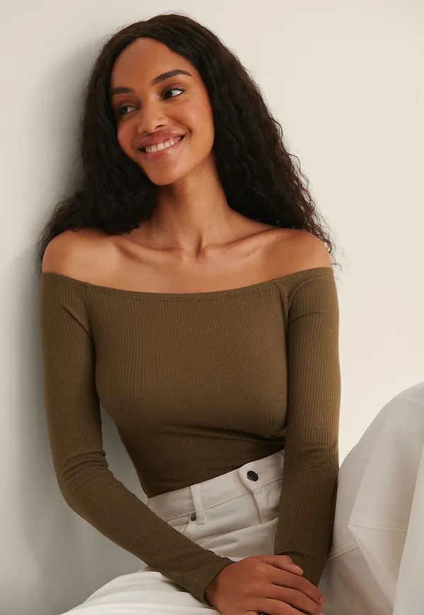 NA-KD Basic Rib bare offshouldertopp - Brown