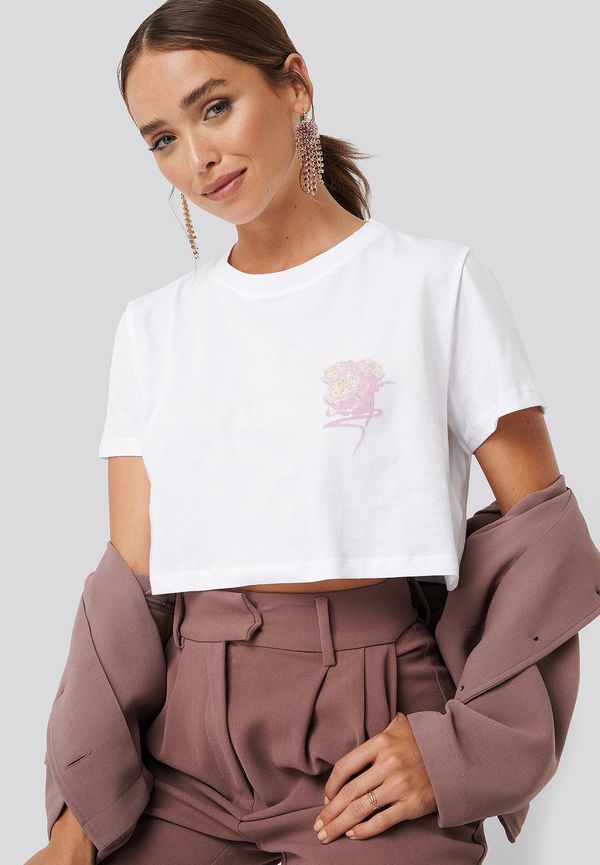 NA-KD Blommig, Croppad T-Shirt - White