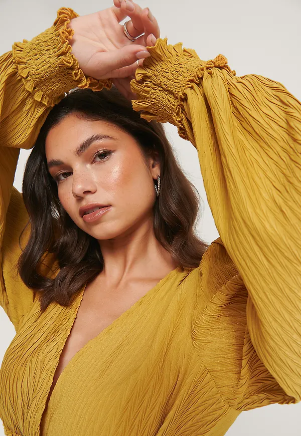 NA-KD Blus Med Struktur - Yellow