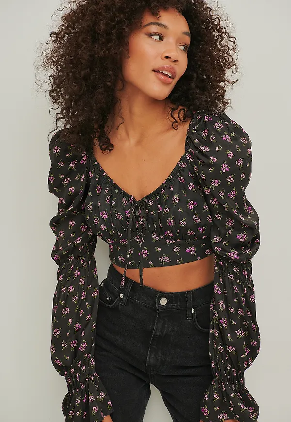 NA-KD Boho Blus med knyt fram - Flower