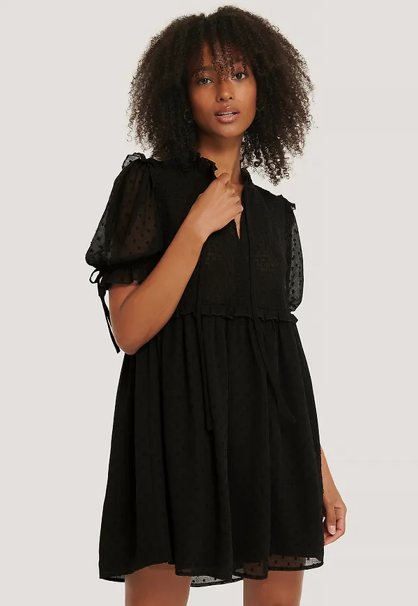 NA-KD Boho Dobbyklänning Med Smock - Black
