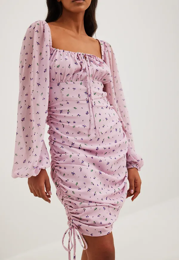 NA-KD Boho Miniklänning i chiffon med knytning - Pink,Flower