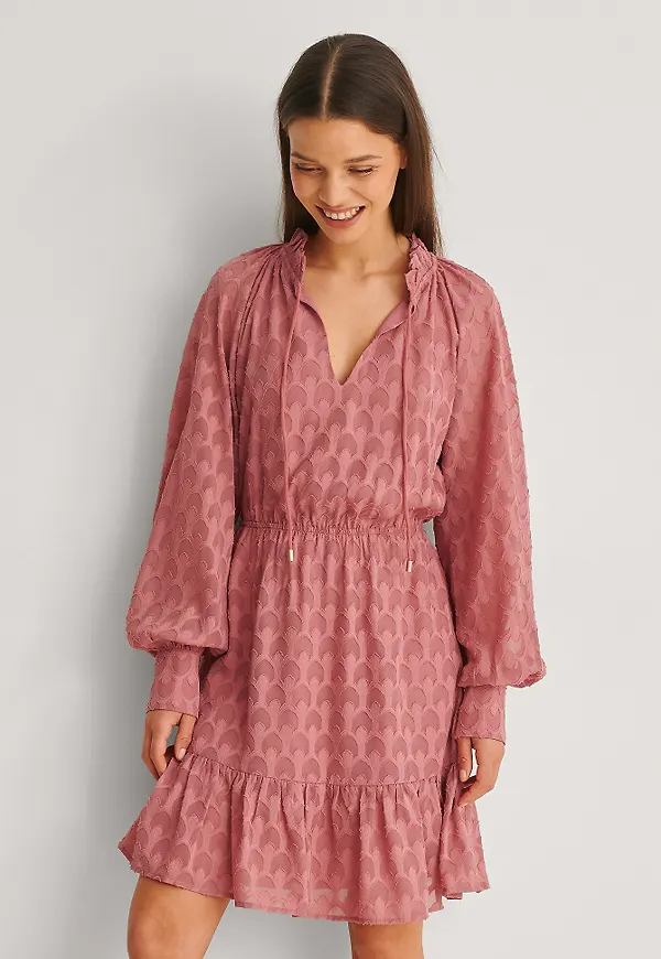 NA-KD Boho Miniklänning Med Ryschkrage - Pink