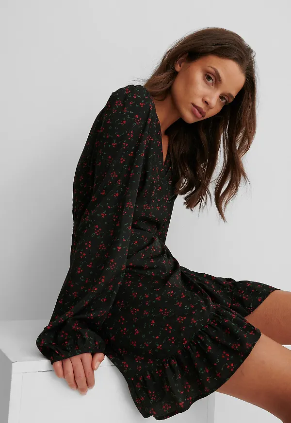 NA-KD Boho Omlottklänning - Black,Flower