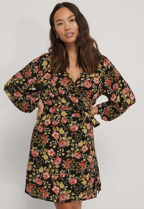 NA-KD Boho Omlottklänning Med Knytning - Flower