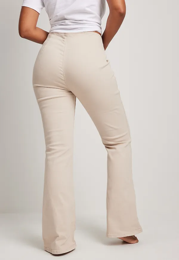 NA-KD Bootcut denim - Beige