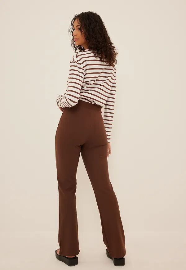 NA-KD Bootcut kostymbyxor i jersey - Brown