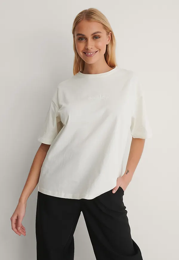 NA-KD Ekologisk t-shirt med tryck - Offwhite