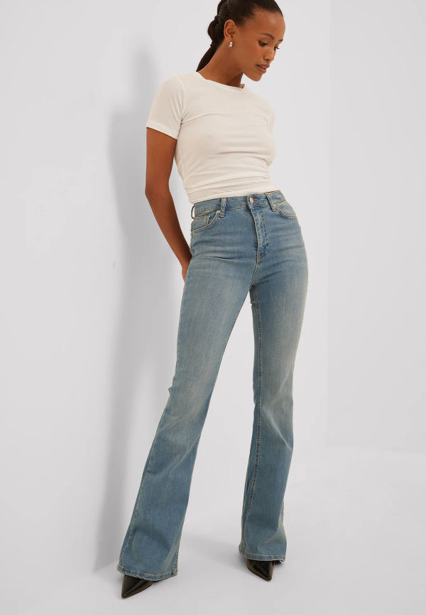 NA-KD Ekologiska Bootcut skinny jeans med hög midja - Blue