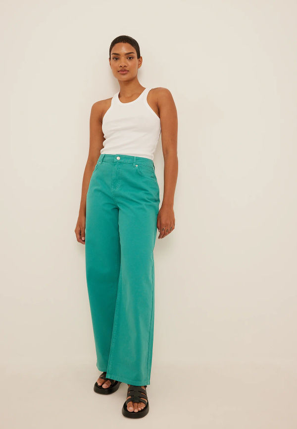 NA-KD Ekologiska jeans med vida ben och medelhög midja - Green