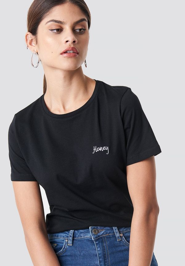 NA-KD Honey Embroidery Basic Tee - Black