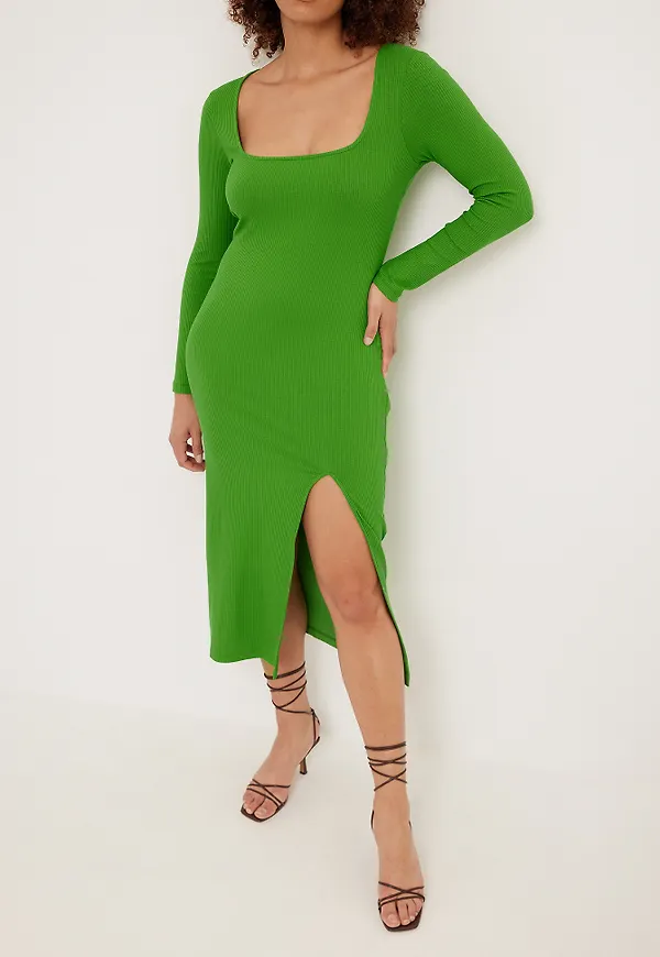 NA-KD Klänning med slits - Green