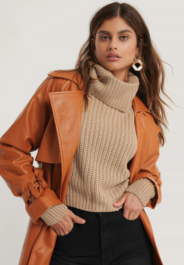 NA-KD Kort Stickad Tröja Med Hög Krage - Beige