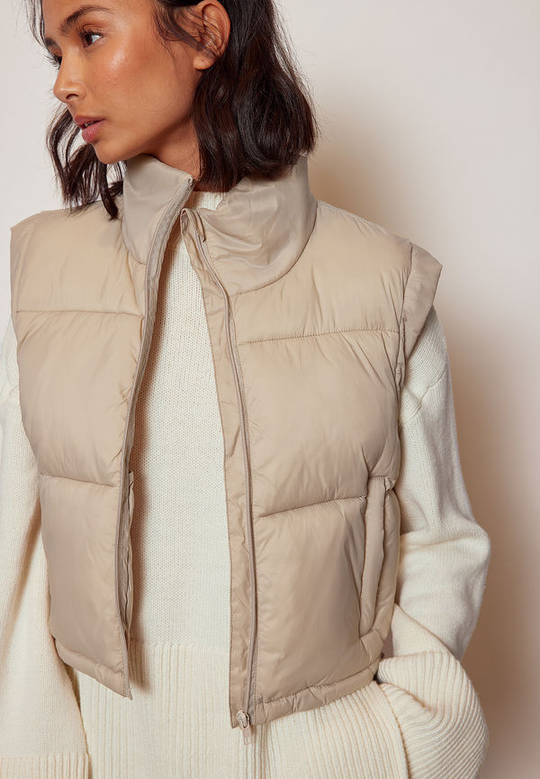NA-KD Kort vadderad väst - Beige