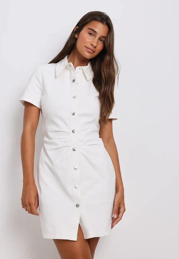 NA-KD Kortärmad rychad denimklänning - Offwhite