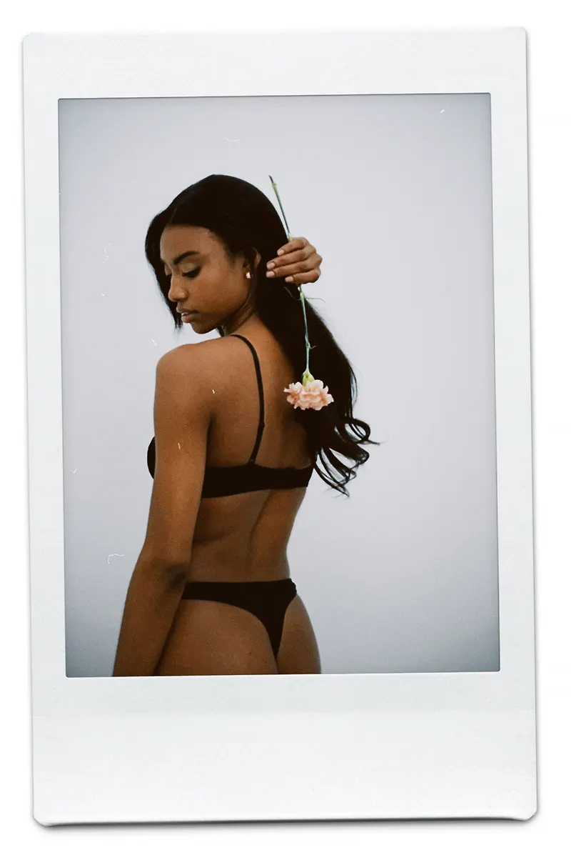 NA-KD Lingerie Randig mikrothong med spets i sidan - Black