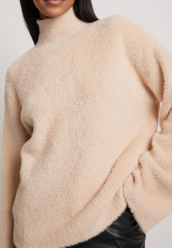 NA-KD Lurvigt stickad tröja med rund hals - Beige