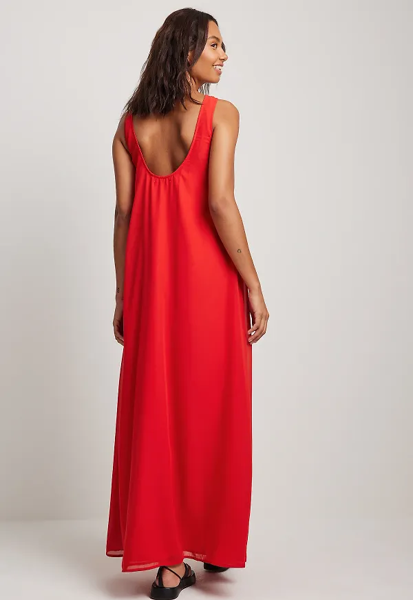 NA-KD Lös maxiklänning i chiffon - Red